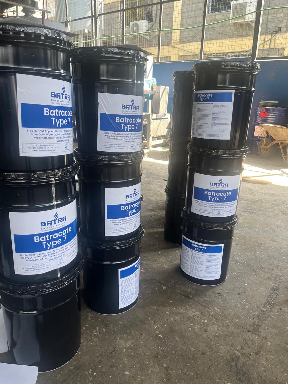 Industrial bitumen for waterproofing and road construction
